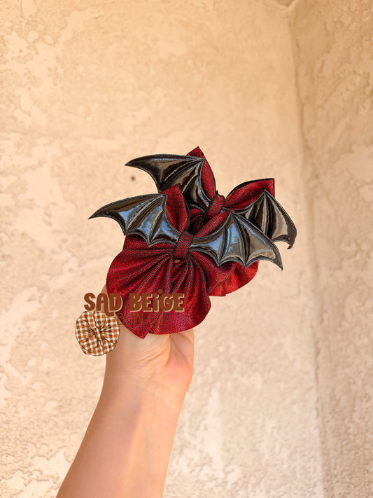 Bat Wings S. Tailed Sailors